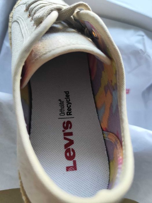 Levis Lavic marime 41