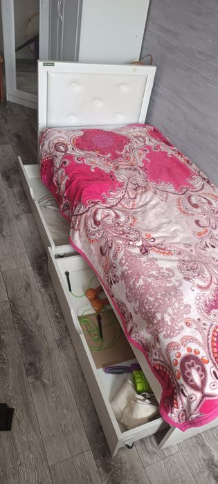 Кровать односпальная