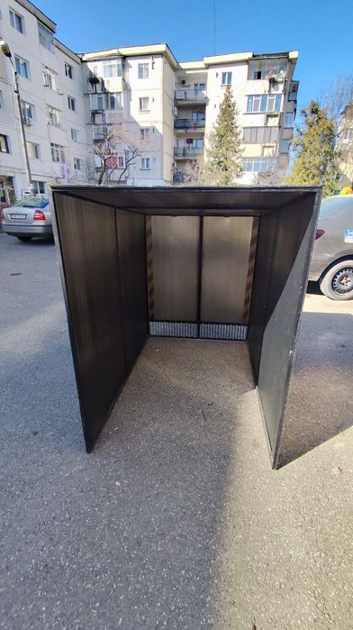 Garaj moto de vânzare
