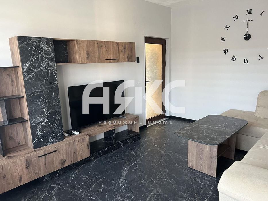 Дава се под наем Двустаен апартамент в София, Банишора - 65 кв.м за 648.21 € - Снимка #1