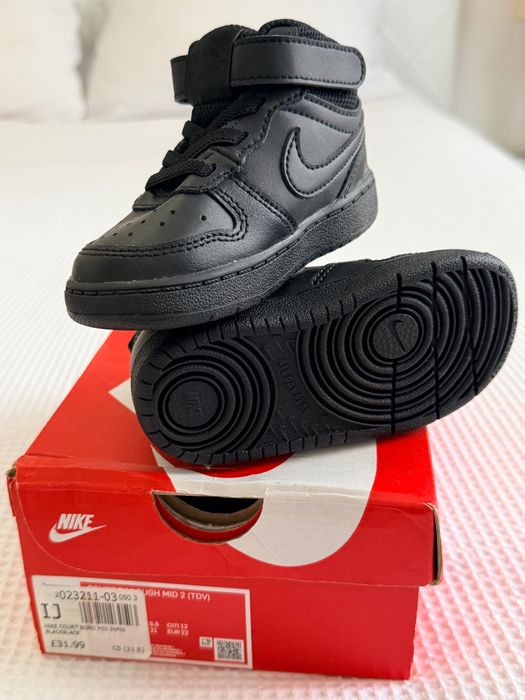 Nike детски маратонки номер 22