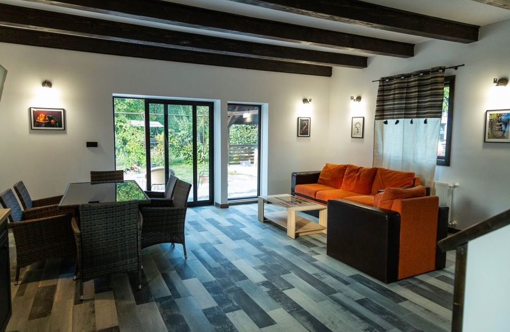 Cabana de Inchiriat Doispe Nuci 2