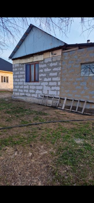 Участок с готовый времянкой