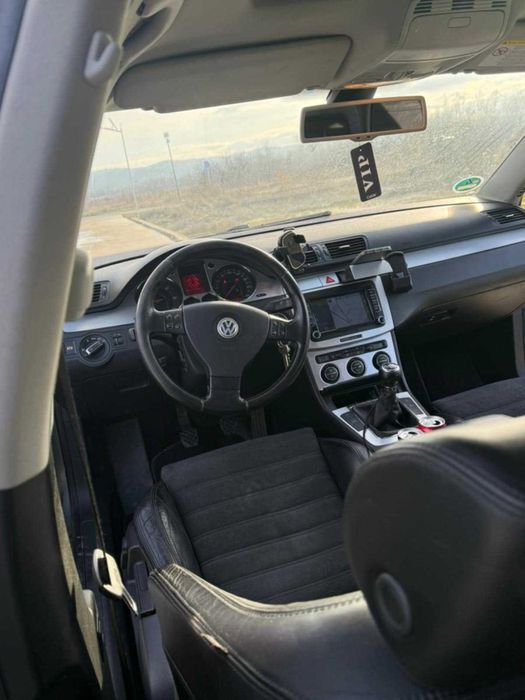 Vând volkswagen passat b6