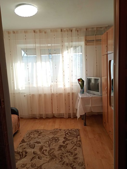 OCAZIE RARA.  Chirie la pret mic