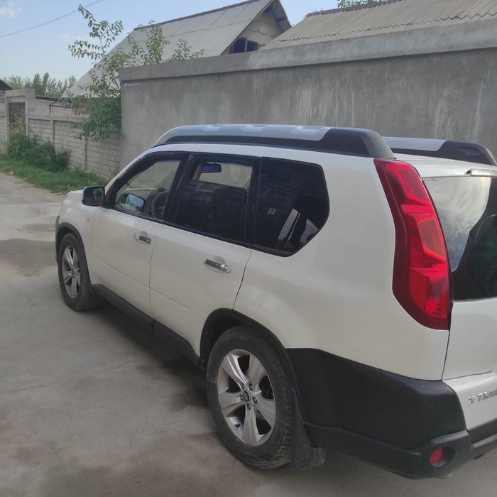 Срочно. Nissan X Trail 4x4 (2009)-yaxshi holatda.