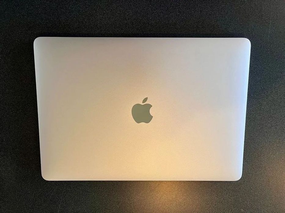 MacBook Pro 13 inch 2019