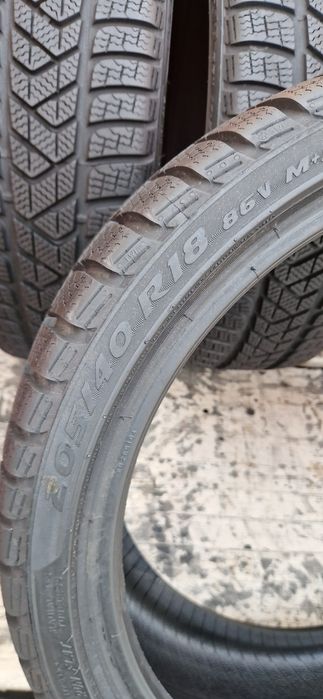 Set 4 Anvelope noi 0 km Pirelli 205 40 R18 M+S . Run-flat