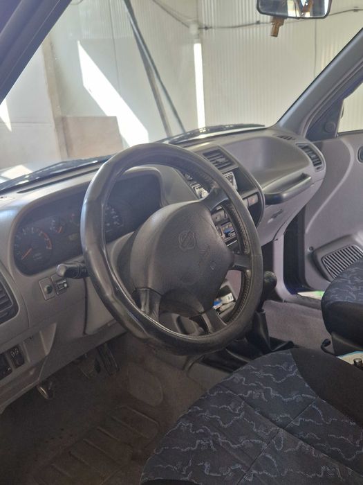Продавам Кола,Джип 4*4