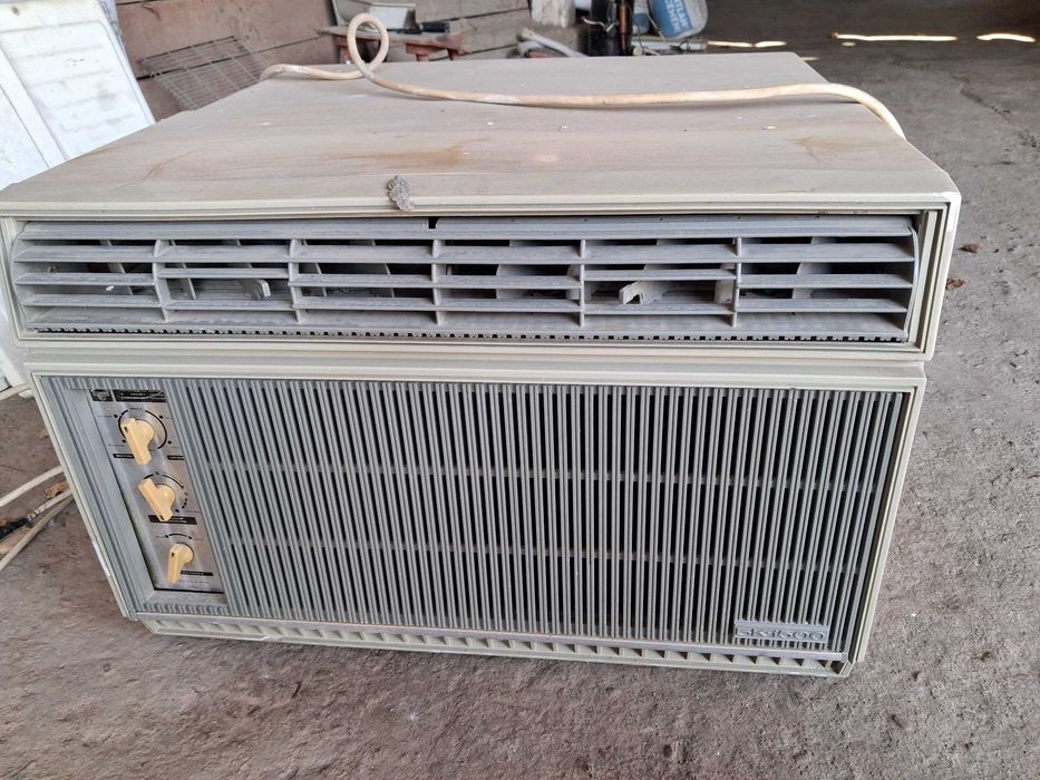 Холодильник ,кондиционер сотилади