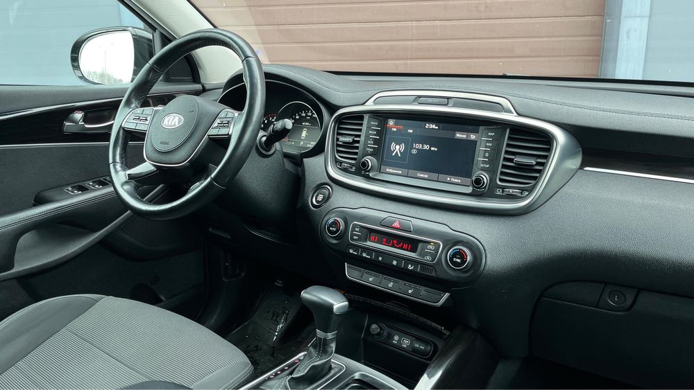 Продам Kia Sorento