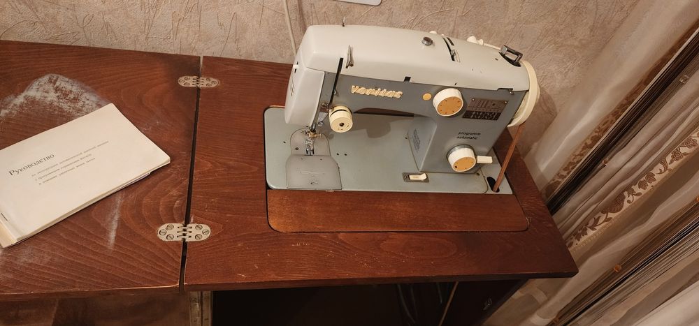 Продам швейную машину немецкую ВЕРИТАС 8014/35