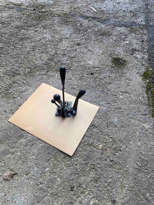 Ръчна чембер машина с ролка чембер и клипси