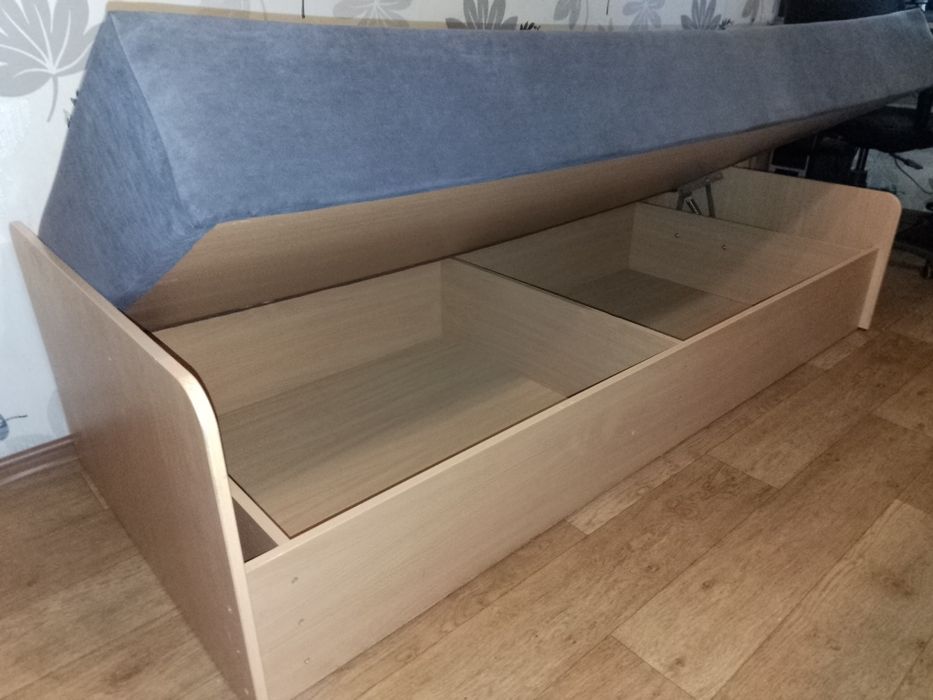 Одноместная кровать