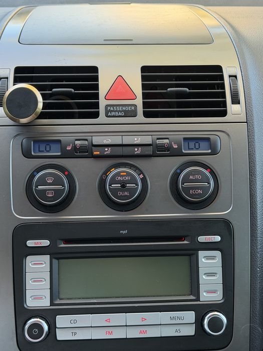 Vând volkswagen touran