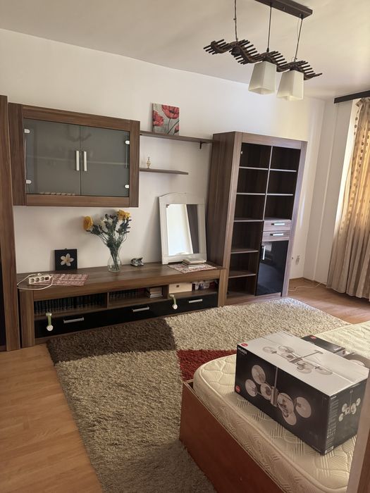 Apartament  3 camete de inchiriat