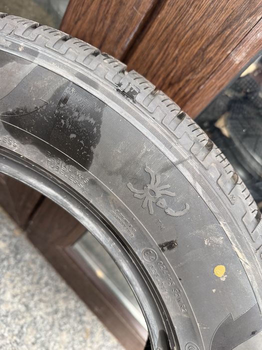 Anvelopă Pirelli Scorpion Winter 215/65 R17 99H Seal Inside – NOUĂ