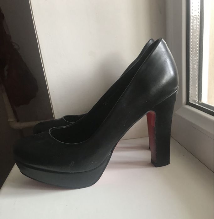 Продам молельные туфли.