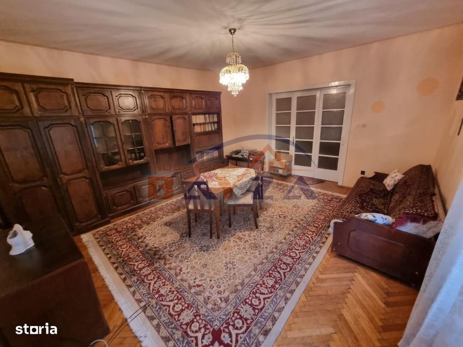 Două case de vânzare în Baia Mare – Strada Victoriei (zonă centrală)