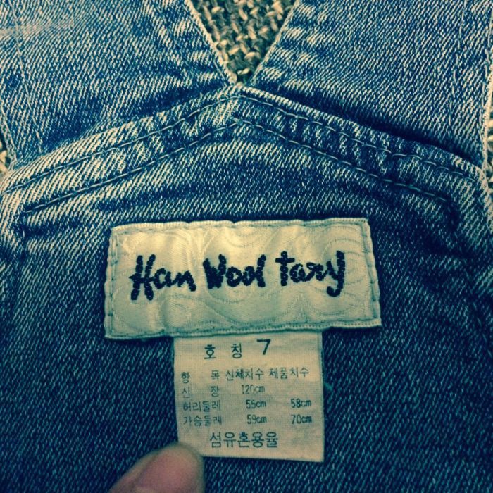 Продам джинсы (комбинезон,шорты)