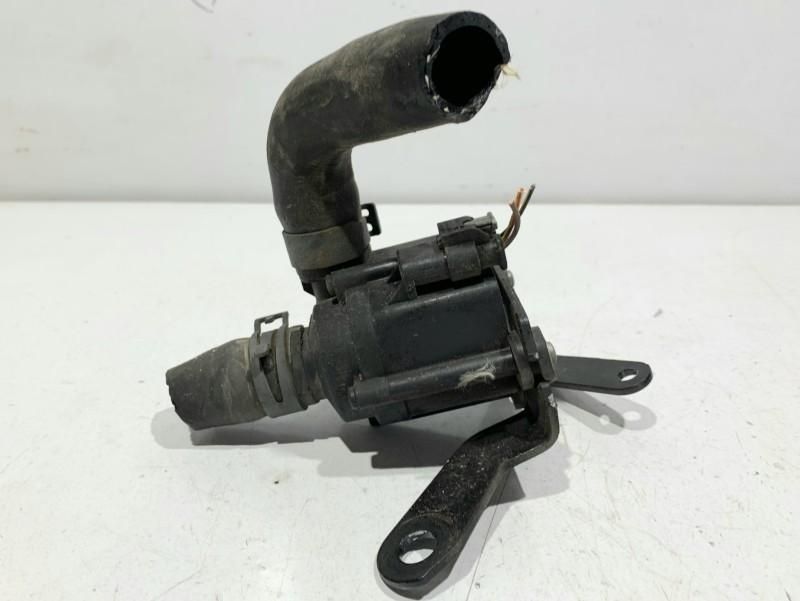 Pompa recirculare apa Audi A4 8W2, B9 04L965559A 2.0 tdi DEUA 150 cp;