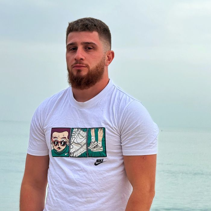 SMM - Специалист , мобилограф .