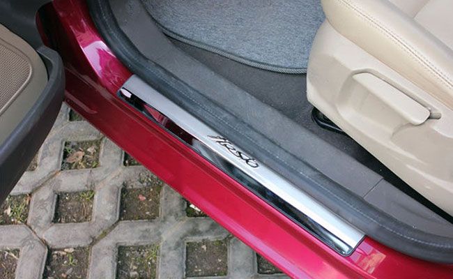 Ornamente / protectii INOX praguri - Ford Fiesta (2009-2017)