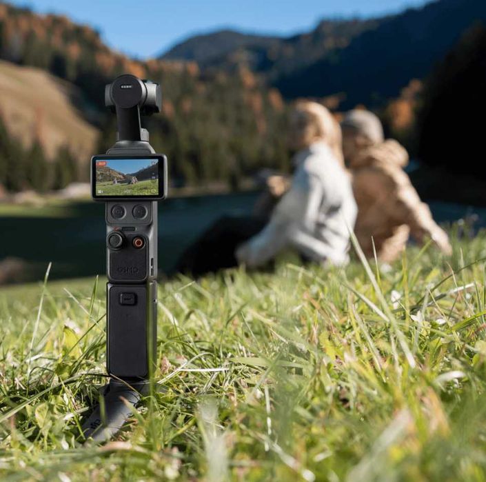 DJI Osmo Pocket 4 Creator Combo