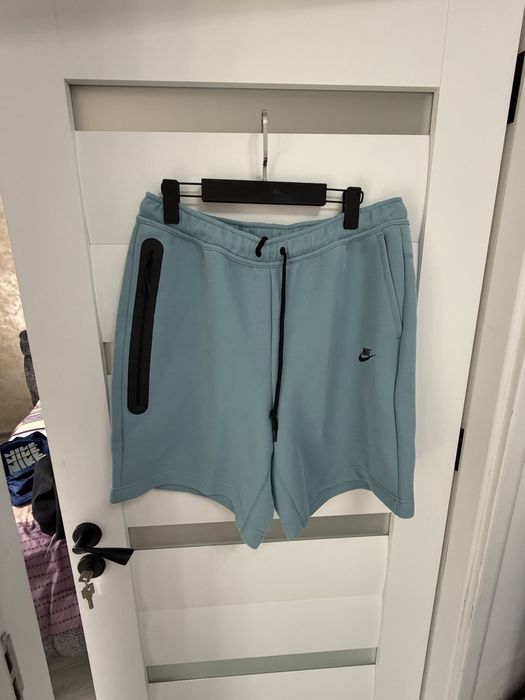Pantaloni nike tech marimea Xl