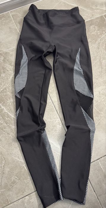 спортен черен клин