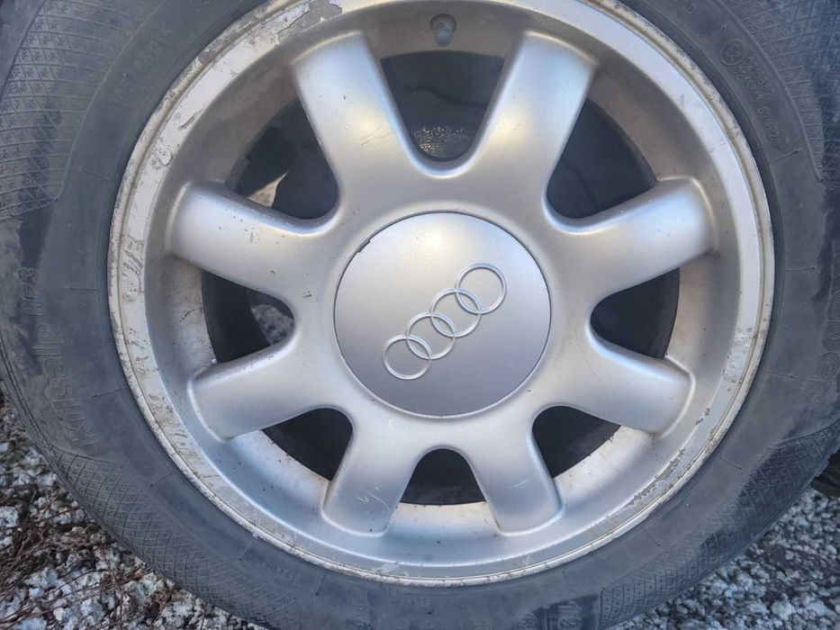 7JX15H2 ET45 алуминиеви джанти със зимни гуми 195/65/R15 Kleber