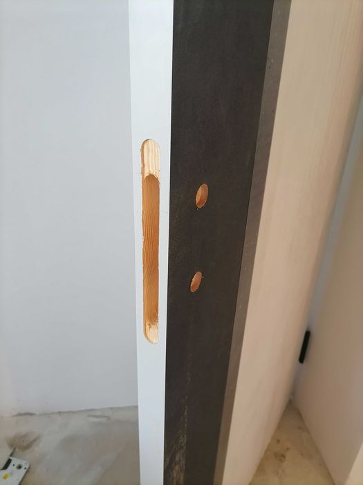 Темир агаш есиктерди орнатам.