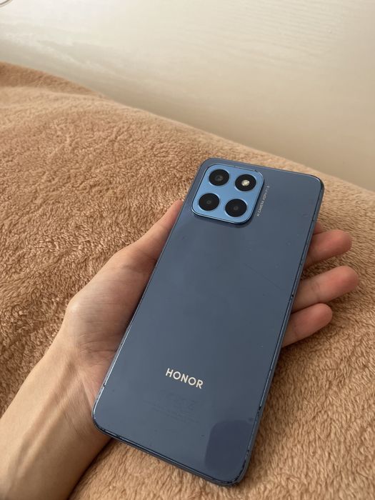 Продам телефон Honor x6