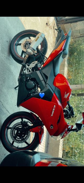 Honda CBR 125R 2015 – 4.000 km – Acte complete – Motor cu piese noi – 1.000€ investiți