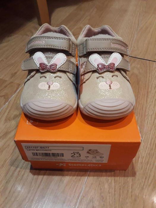 BIOMECANICS обувки за момиче