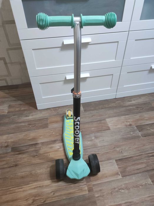 Самокат детский продам