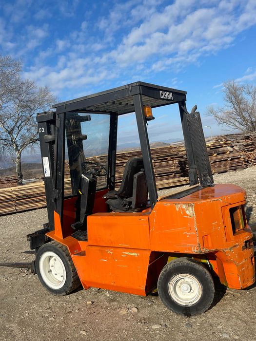 MOTOKAP CLARK - DPM 30 H - Продавам замяням с друг с по големи гуми.