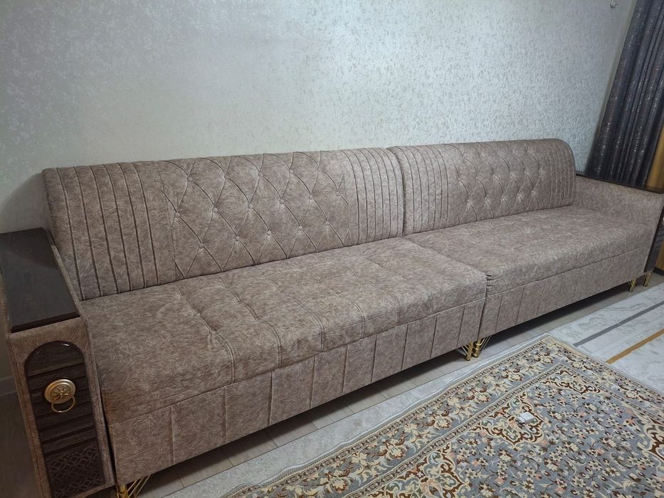 Продам диван, 4 метра