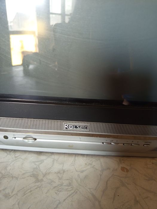 Продам цветной телевизор Rolsen