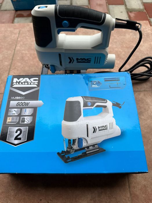 Fierastrau pendular / Soricel