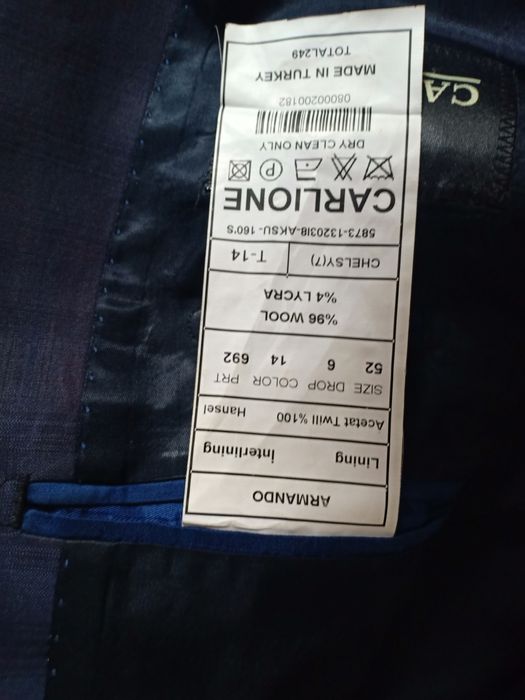 Продам классический костюм