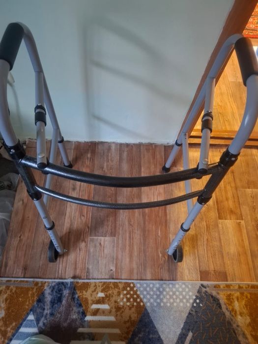 Ходунок для взрослых