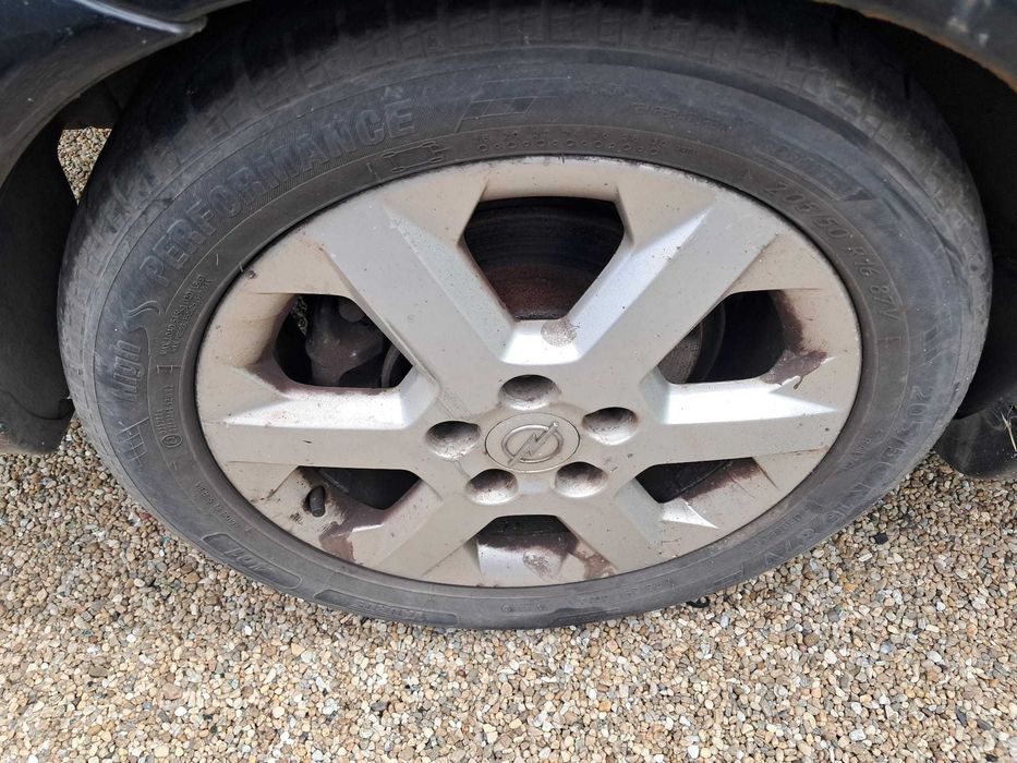 Opel Astra Bertone, Zafira, Vectra, roti pe 16 cu jante de aliaj in 5 prezoane