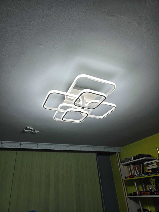 Лед лампа за спалния/дневна