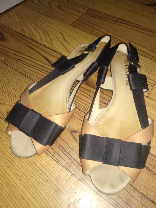 Продам босоножки