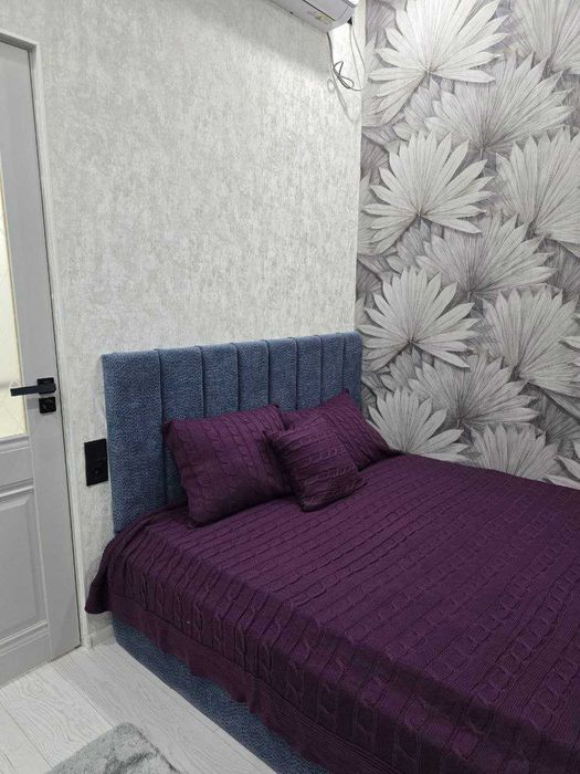 Ориентир: ул. Шота Руставели, Южный вокзал Площадь: 30 м² + 4 м² евро;