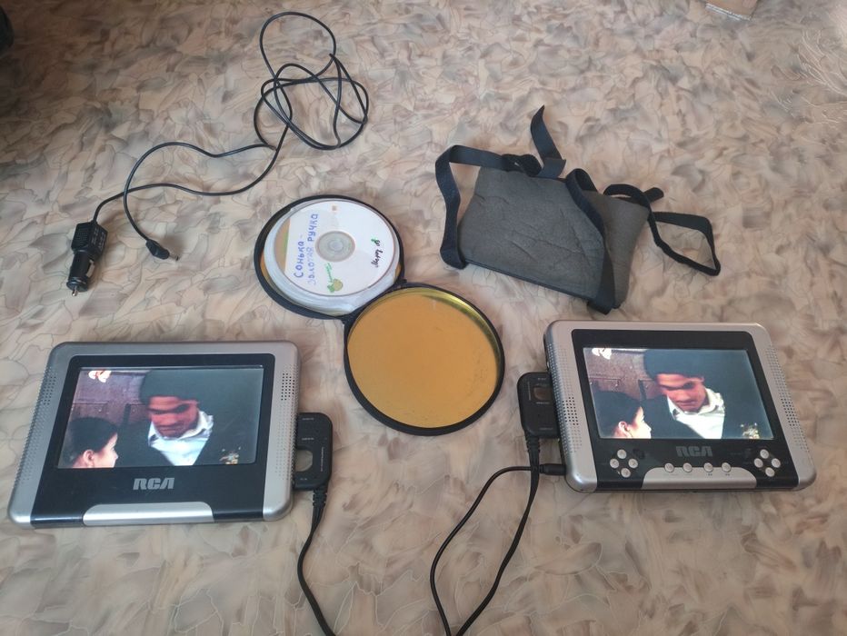 Авто DVD плеер. Для подголовников.