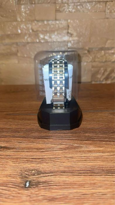 Златисто - сребрист часовник