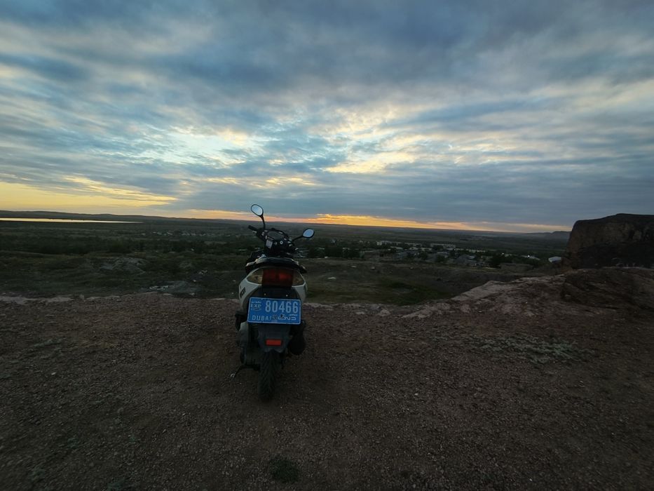 Скутер рэйсер 80