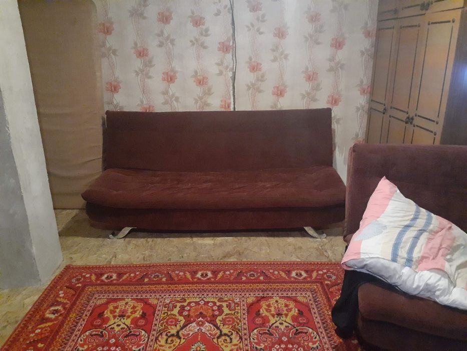 Продаётся дача. Зимняя.